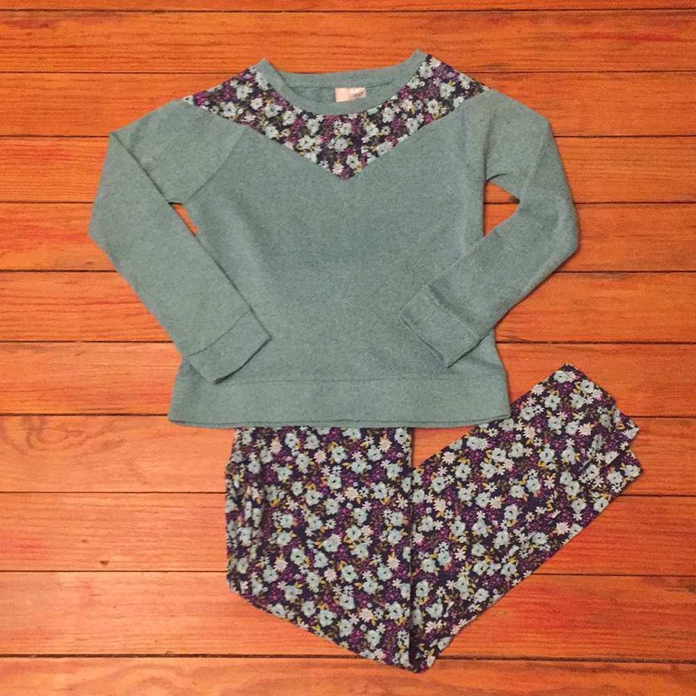 EUC! Girls Matching Outfit